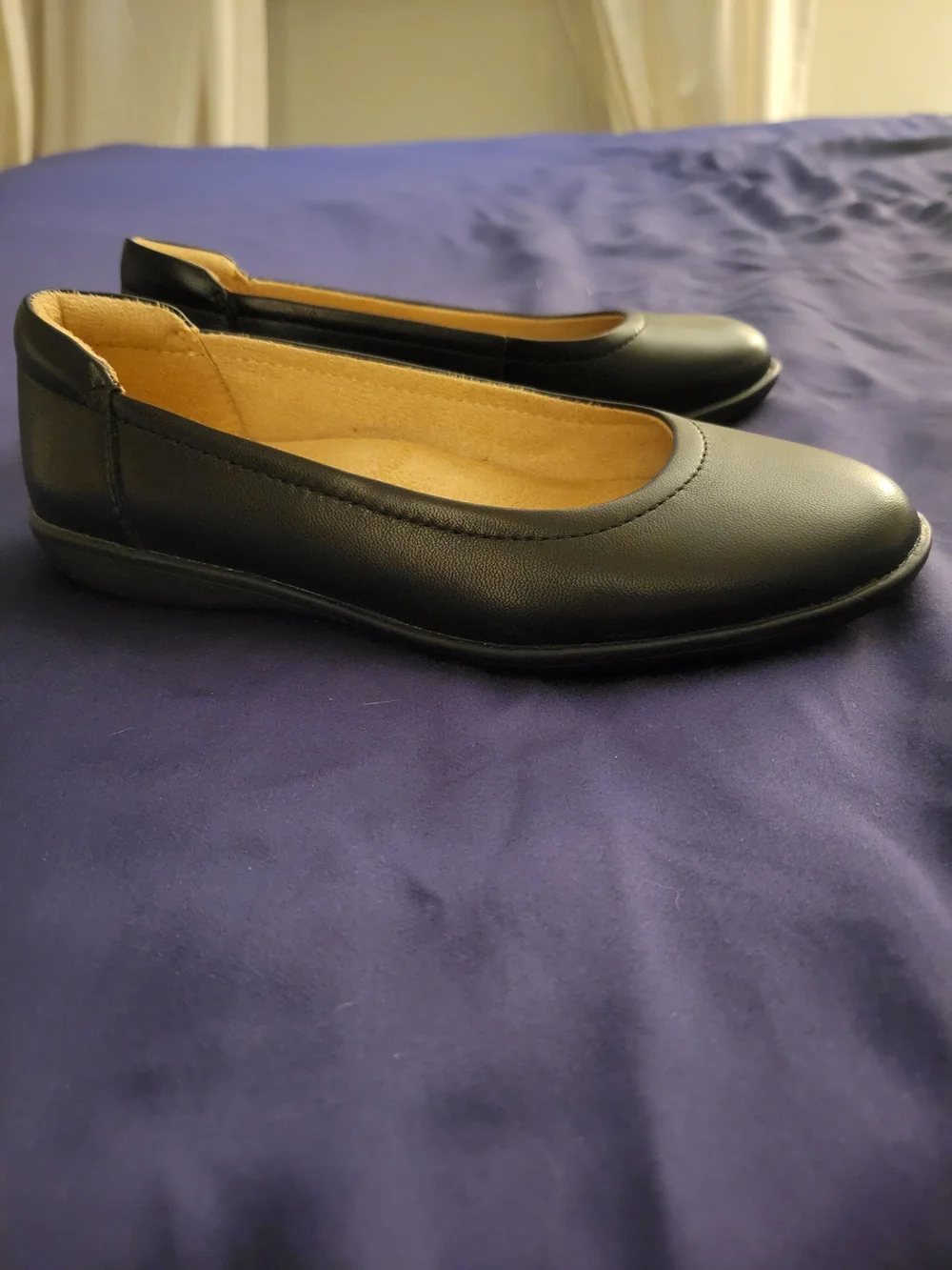 Naturalizer Black Ballet Flats with Tan Insole